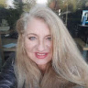 Meet your Posher, Heidi